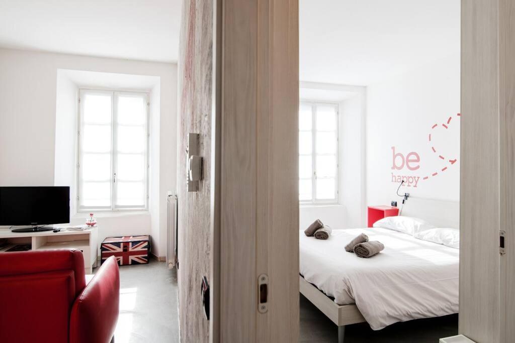 Be Happy - The House Of Travelers Apartamento Como